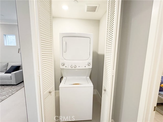 Building Photo - 64 Spacial