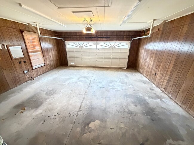 Building Photo - Inviting 3-Bedroom Brick Ranch Oasis in China Grove