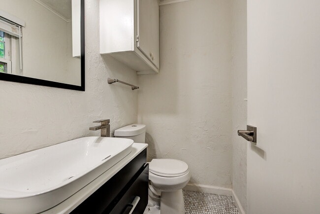 Building Photo - 1723 Churchill Way