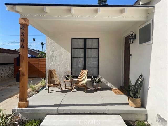 Building Photo - 4586 Sunnyside Dr