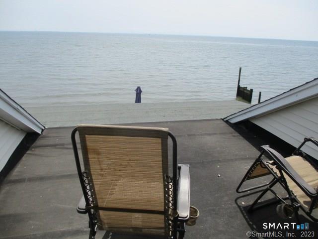 Building Photo - 49 Shoreline Dr