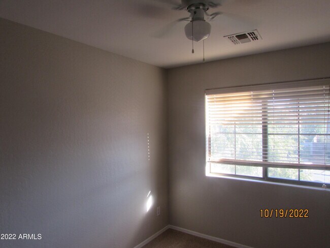 Building Photo - 450 E Maddison St