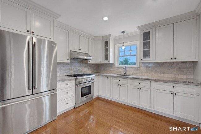 Building Photo - 51 Ledgewood Dr