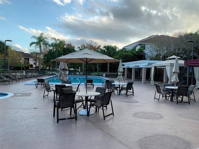 Building Photo - 10105 W Sunrise Blvd