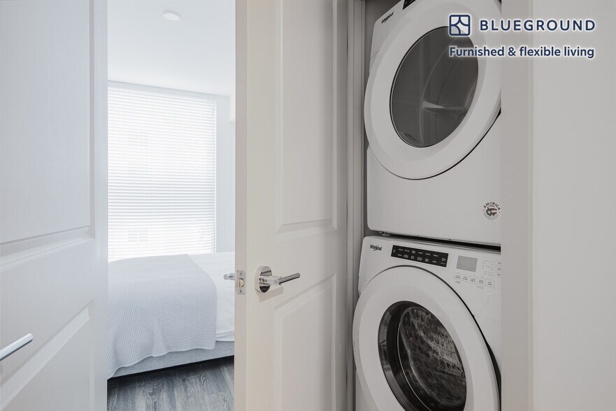 Building Photo - 221 SW 12th St