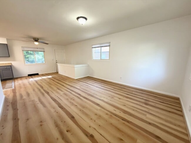 Building Photo - Cozy 3-Bedroom Home with Fenced Yard & Flexible Space – Cincinnati, OH