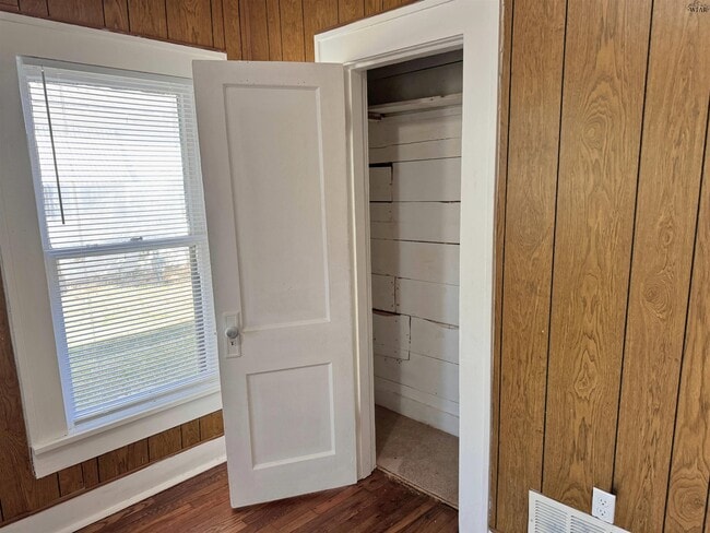 Building Photo - 3102 Cumberland Ave