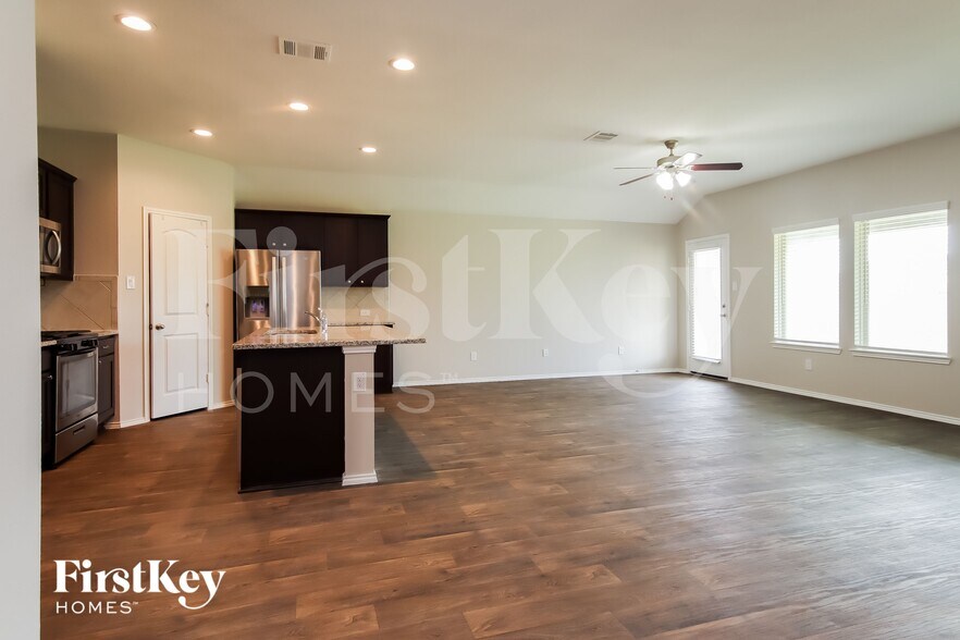 Building Photo - 12138 Loch Muick Dr