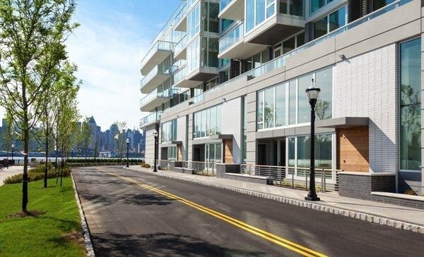 Building Photo - 1000 Ave at Port Imperial