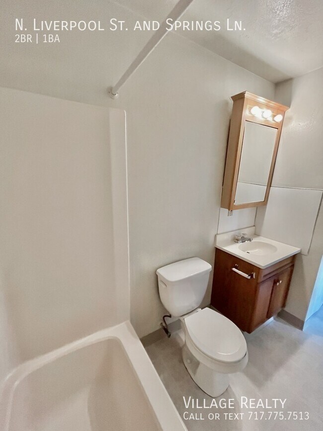 Building Photo - 220 Elizabeth Ln