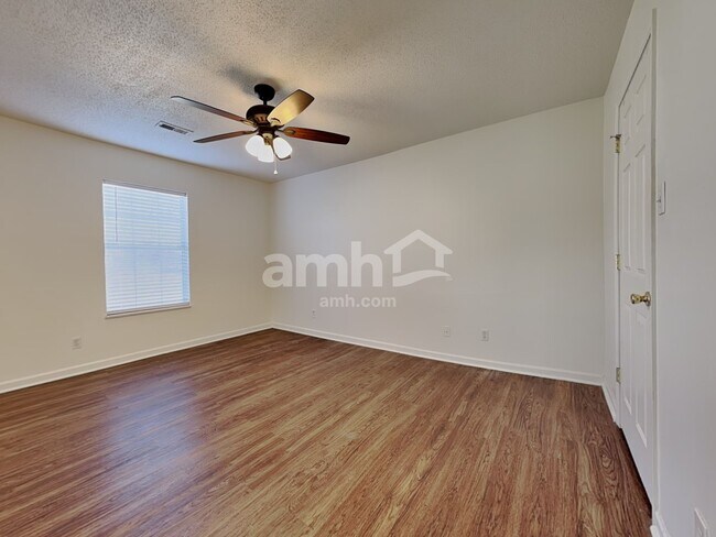 Building Photo - 2114 Post Oak Ln