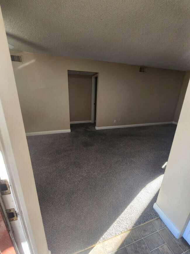 Building Photo - 2750 S Durango Dr