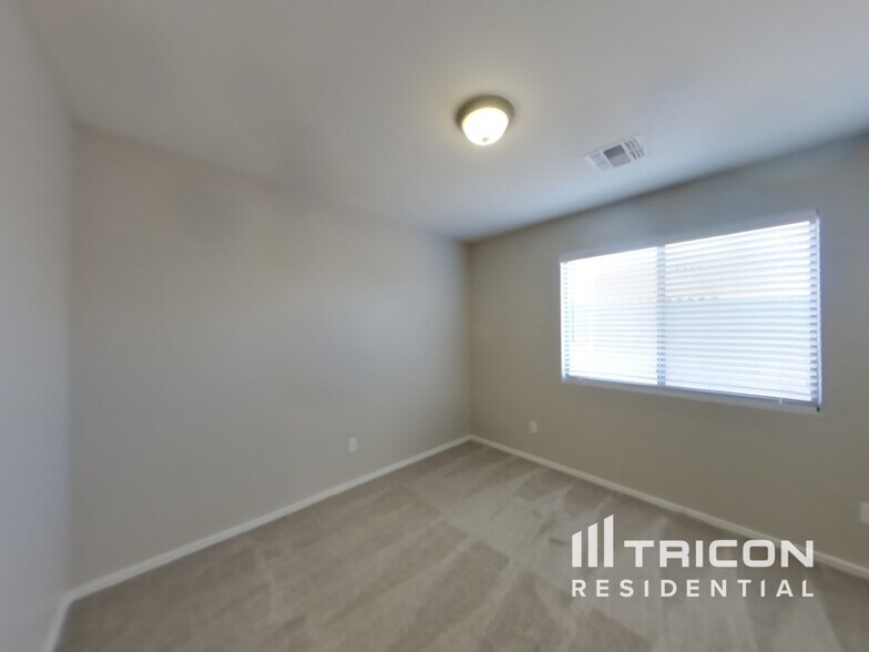 Building Photo - 30610 N Coral Bean Dr