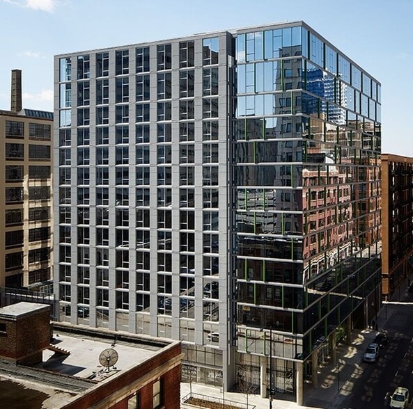 Building Photo - 601 W Jackson Blvd