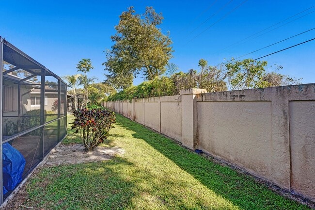 Building Photo - 8624 Overset Ln
