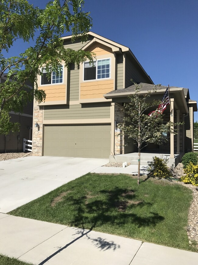 Building Photo - Must-see stunning home! Won't last long!