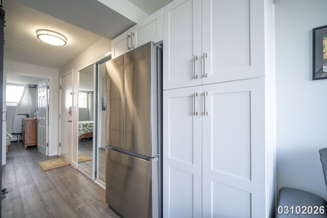 Building Photo - Waikiki High-Rise Living – Stunning 1-Bedroom with Incredible Views