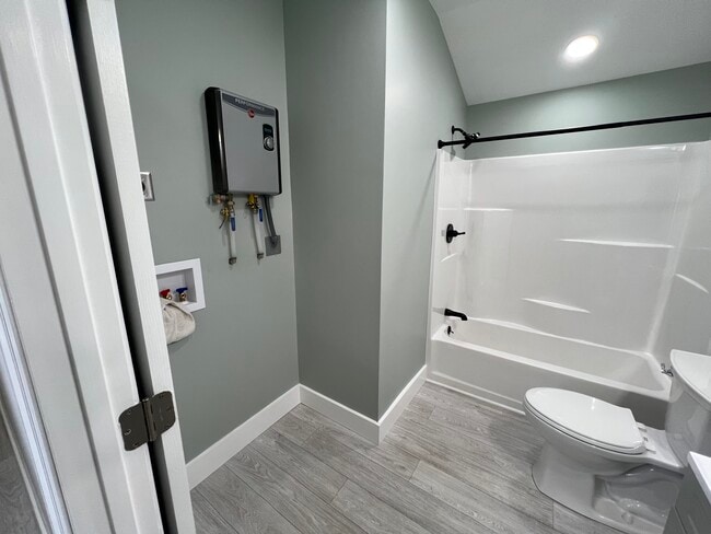 Building Photo - SBA3