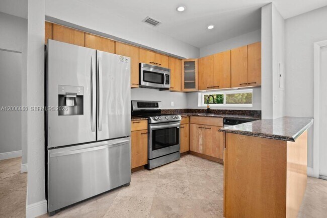 Building Photo - 11222 NE 9th Ave