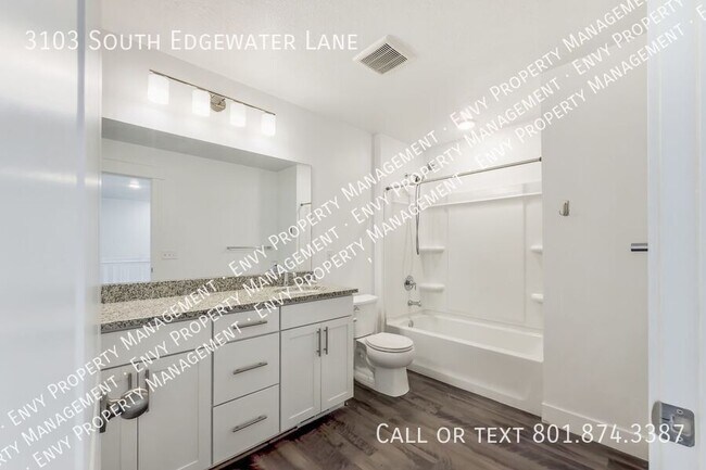 Building Photo - 3103 S Edgewater Ln