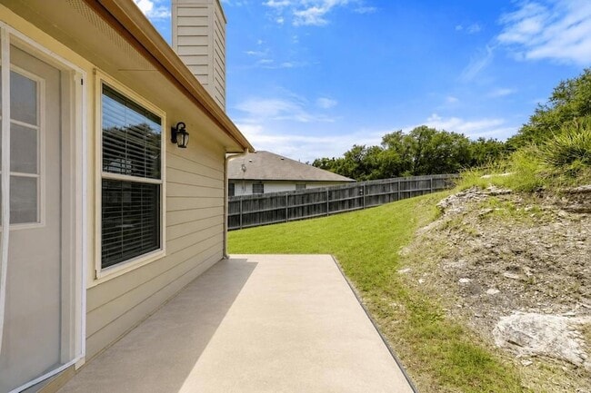 Building Photo - 714 Newport Dr