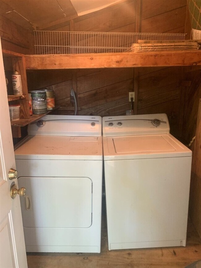 Building Photo - 1607 Jackson Bluff Rd