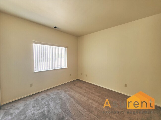 Building Photo - Great Home in Wonderful Neighborhood Avail...