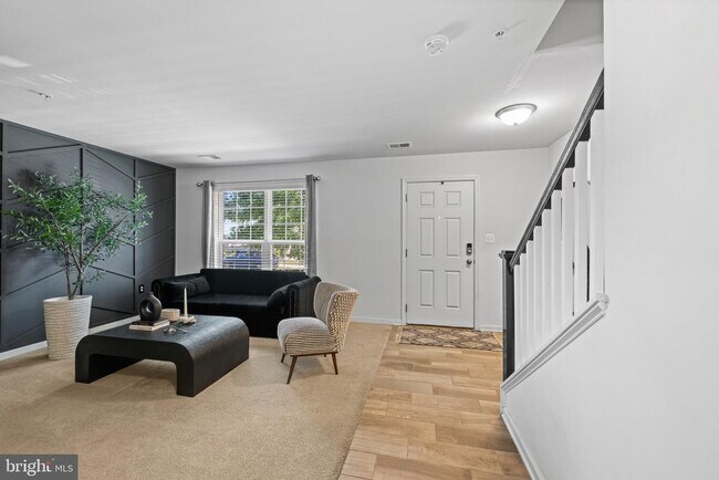 Building Photo - 10607 Meridian Hill Way