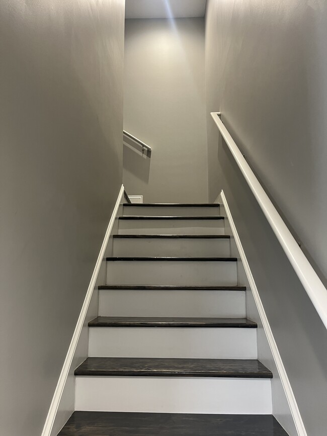 Building Photo - 77 Emanuel Ct