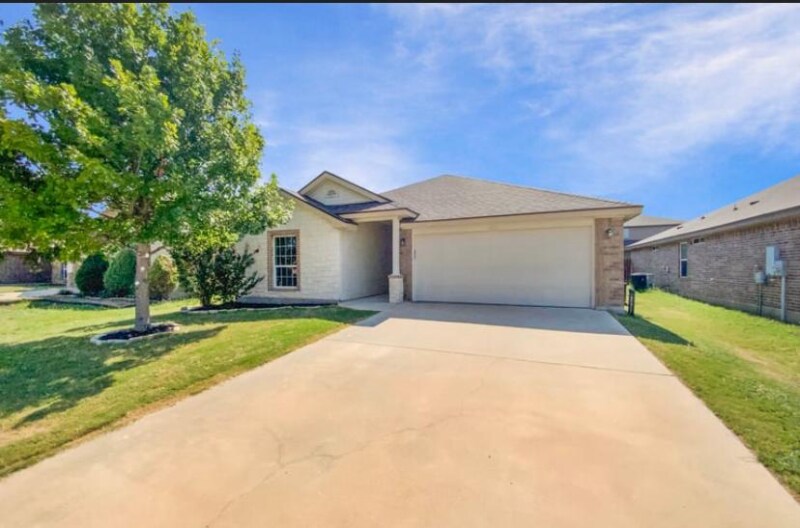 Building Photo - 5830 Ambrose Cir