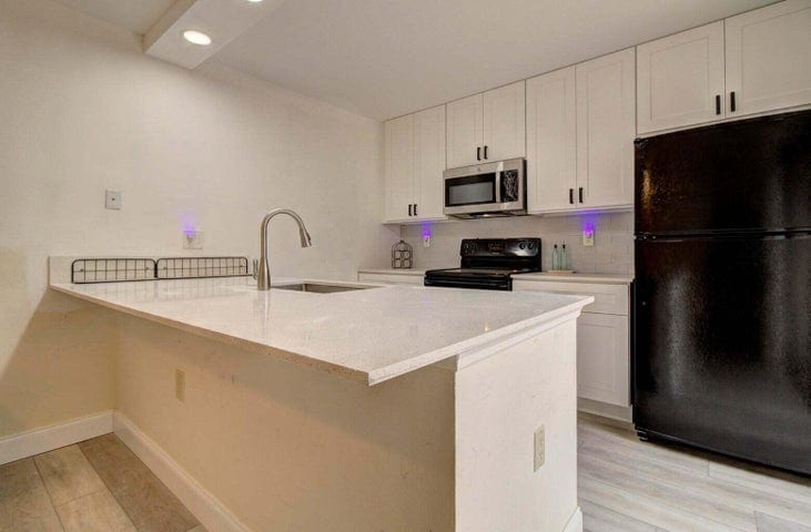 Building Photo - 593 Green Springs Pl