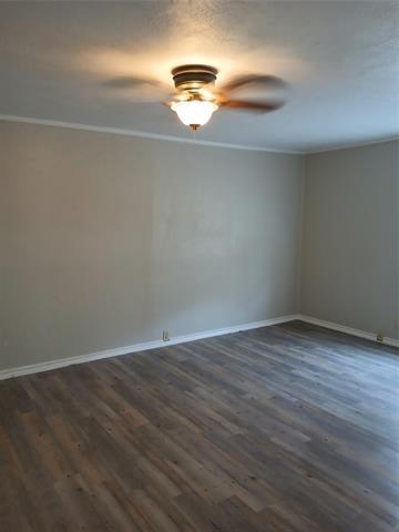 Building Photo - 319 W Clarendon Dr