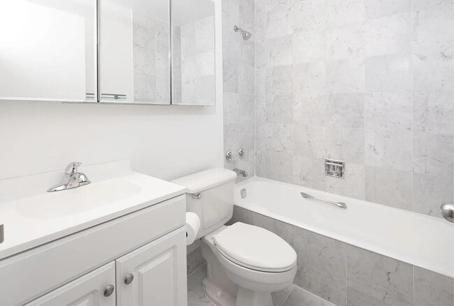 Building Photo - 200 Rector Pl