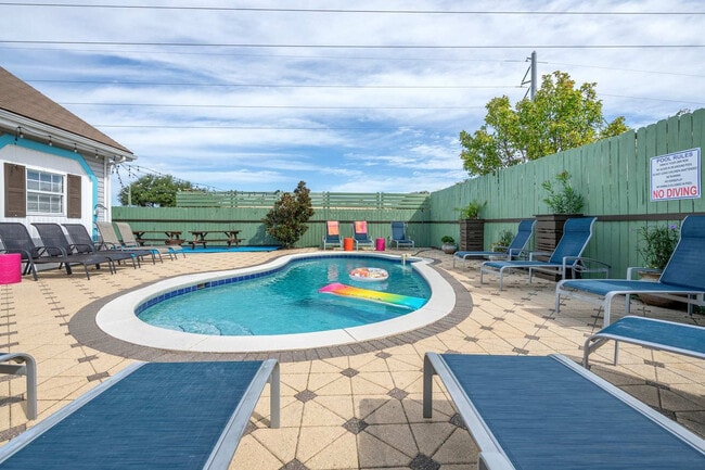 Building Photo - 4431 Luke Ave