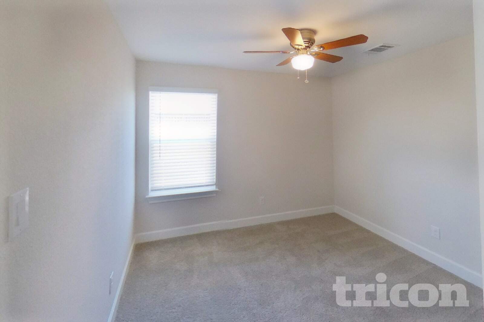 Building Photo - 1209 Bullock Dr