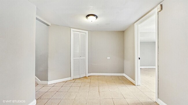 Building Photo - 309 W 109th St