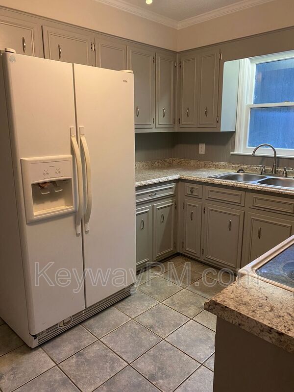 Building Photo - 212 Waters Way