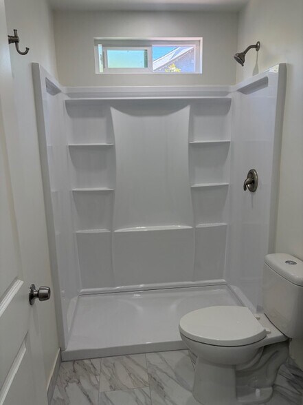 Building Photo - 4131 W 107th St