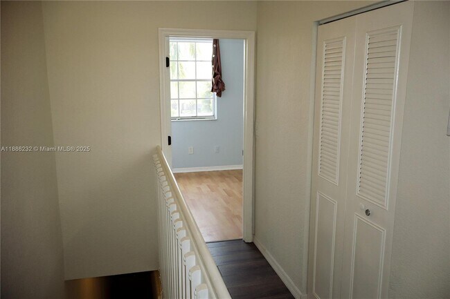 Building Photo - 711 SW 148th Ave