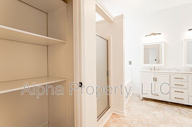 Building Photo - 317 Edenberry Way