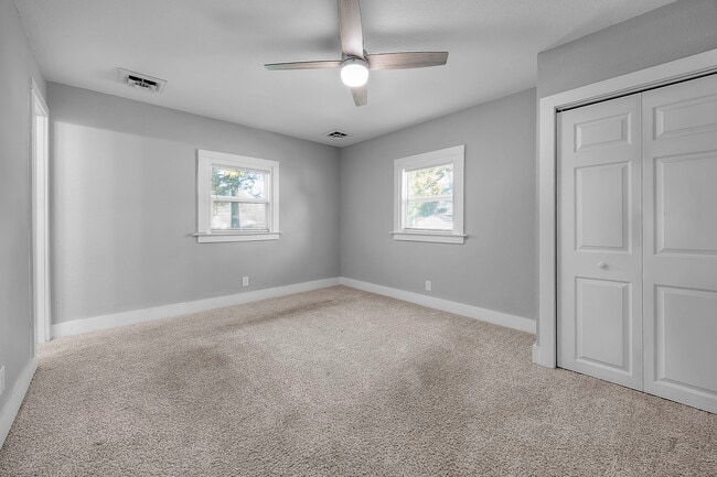 Building Photo - 4212 Bart St