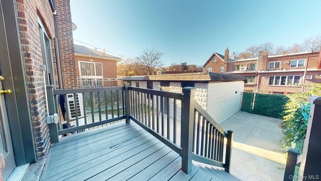 Building Photo - 88-37 62nd Dr