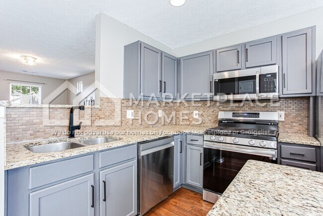 Building Photo - 602 Spanish Oak Dr