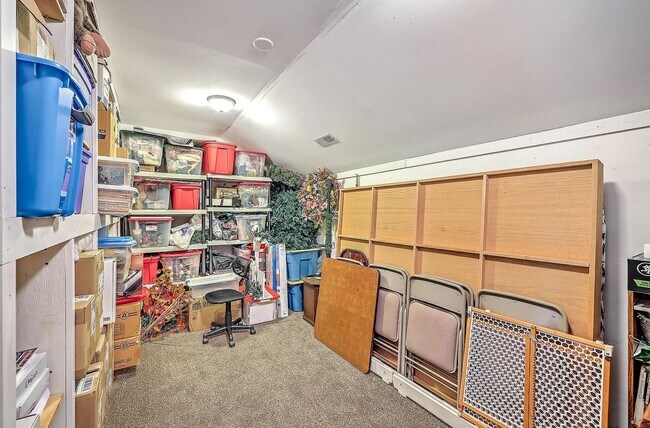 Building Photo - 4 Bedroom 3.5 Bath House in St. Johns Lake - Johns Island