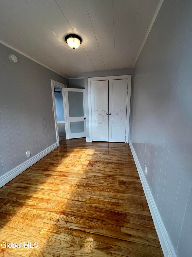 Building Photo - 298-300-300 Locust Ave