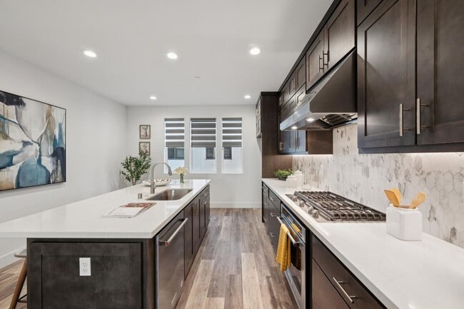 Building Photo - 3479 Client Cmn