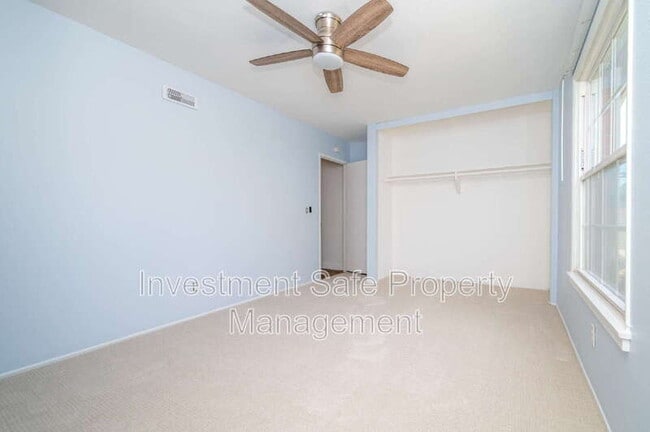 Building Photo - 6051 Bounty St