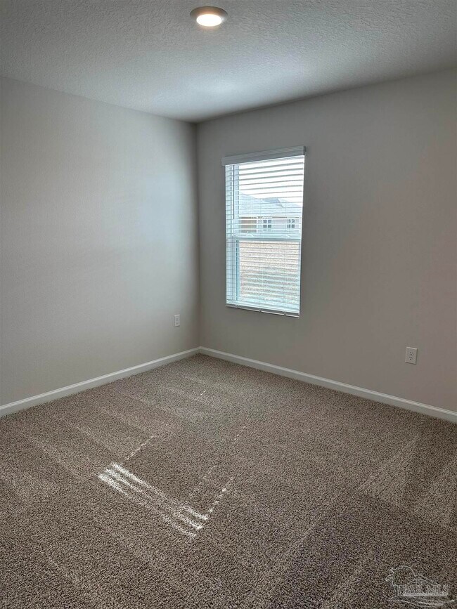 Building Photo - 5948 Laurel Oak Dr