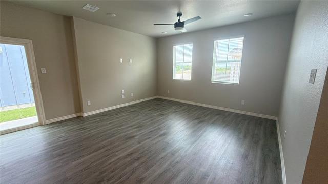 Building Photo - 809 Blossom Ln