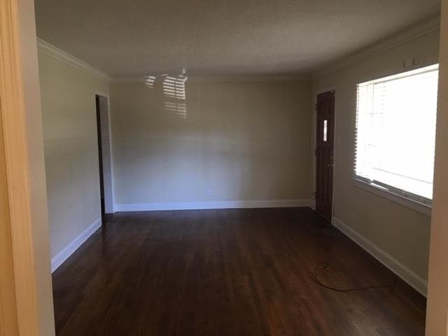 Building Photo - 2401 Hilltop Dr